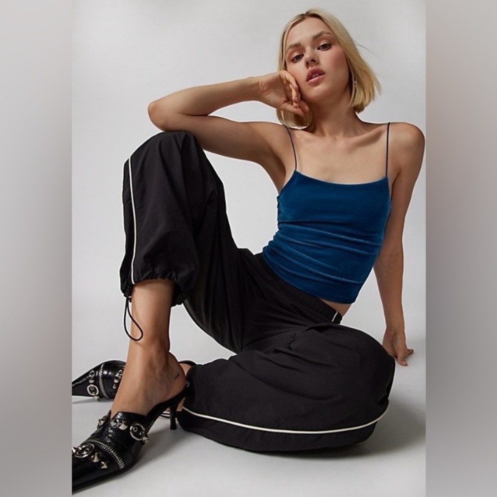 RARE URBAN OUTFITTERS NWT loveYvonne Velvet Cami in Teal—S